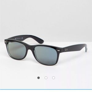 Ray-Ban 0RB2132 wayfarer sunglasses NWT